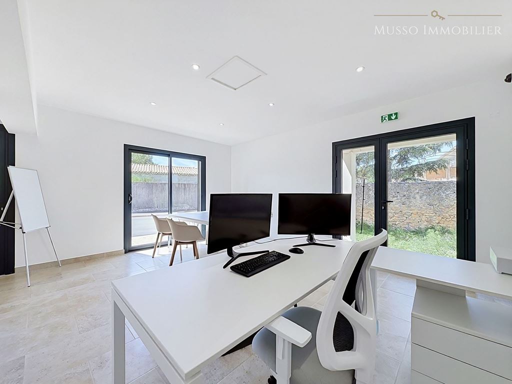 Local professionnel ORANGE (84100) MUSSO IMMOBILIER