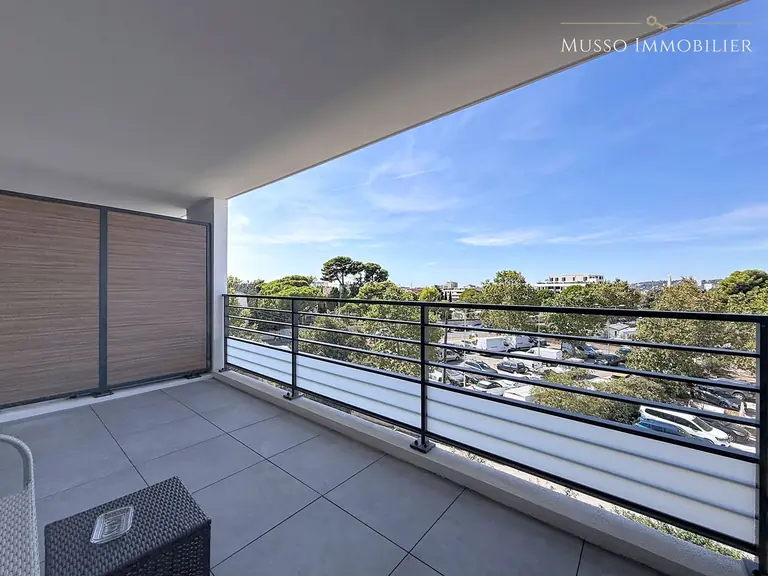 Appartement T1 — 25 m², Marseille 9ᵉ — photo 1