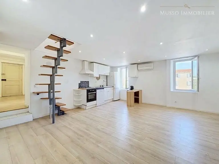 Appartement T3 — 80 m², La Penne Sur Huveaune — photo 1