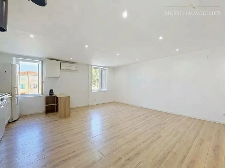 Appartement T3 — 80 m², La Penne Sur Huveaune — photo 4