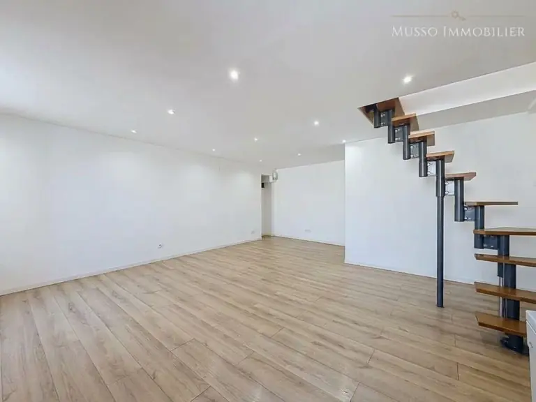 Appartement T3 — 80 m², La Penne Sur Huveaune — photo 5