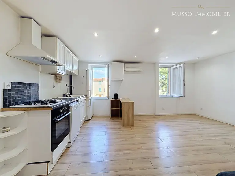 Appartement T3 — 80 m², La Penne Sur Huveaune — photo 8