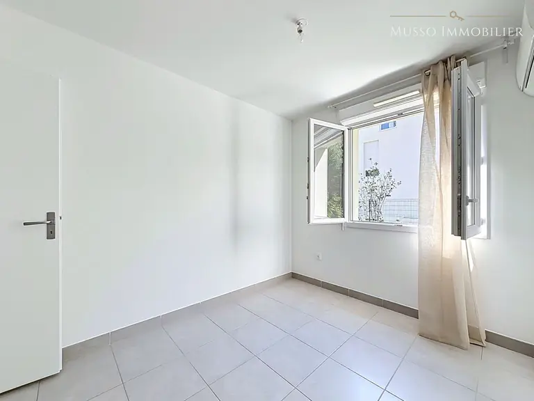 Appartement T3 — 50 m², Marseille 11ᵉ — photo 11