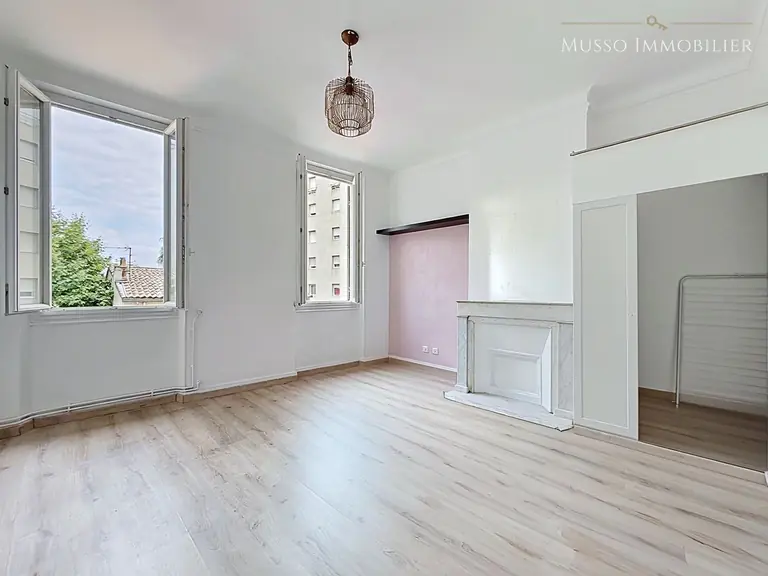 Appartement T4 — 77 m², Marseille 5ᵉ