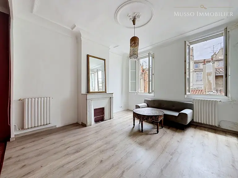 Appartement T4 — 77 m², Marseille 5ᵉ — photo 2