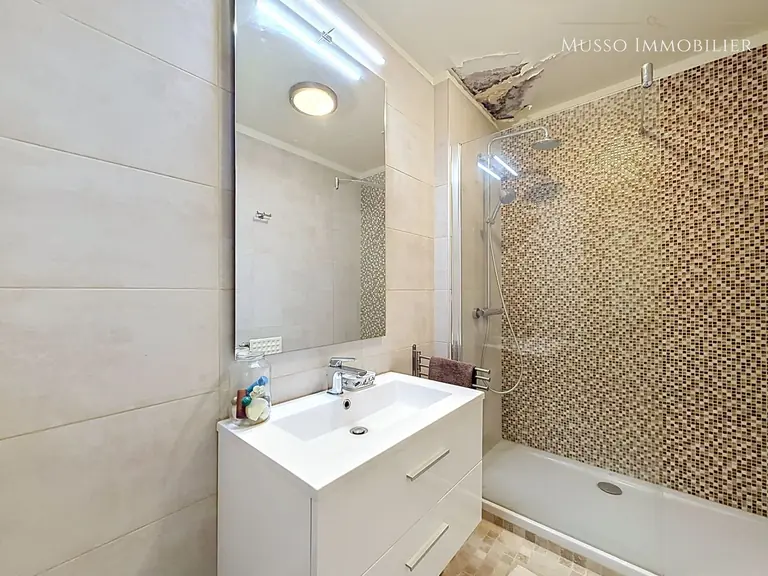 Appartement T4 — 117 m², Marseille 8ᵉ — photo 12