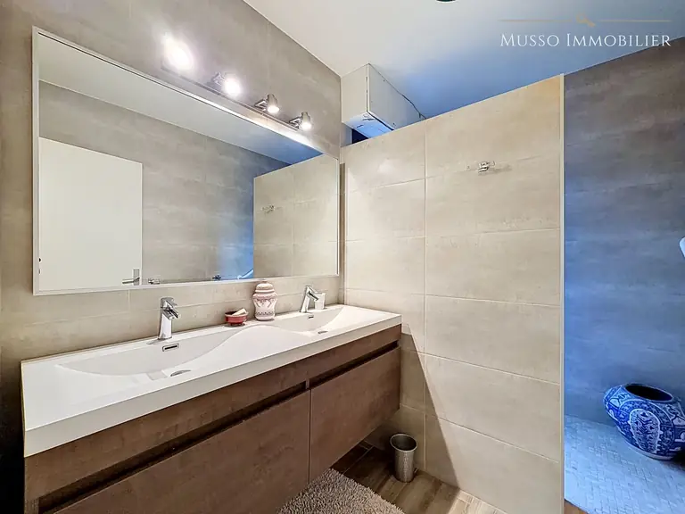 Appartement T4 — 117 m², Marseille 8ᵉ — photo 16