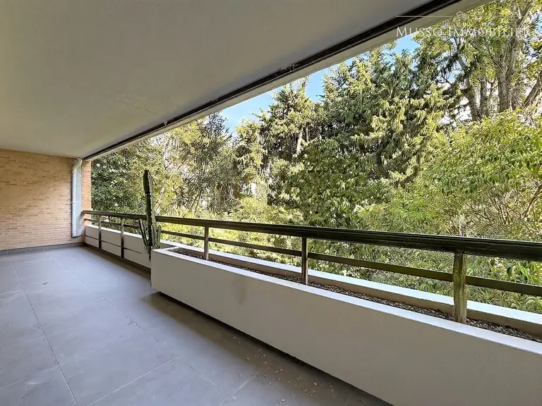 Appartement T4 — 117 m², Marseille 8ᵉ — photo 2