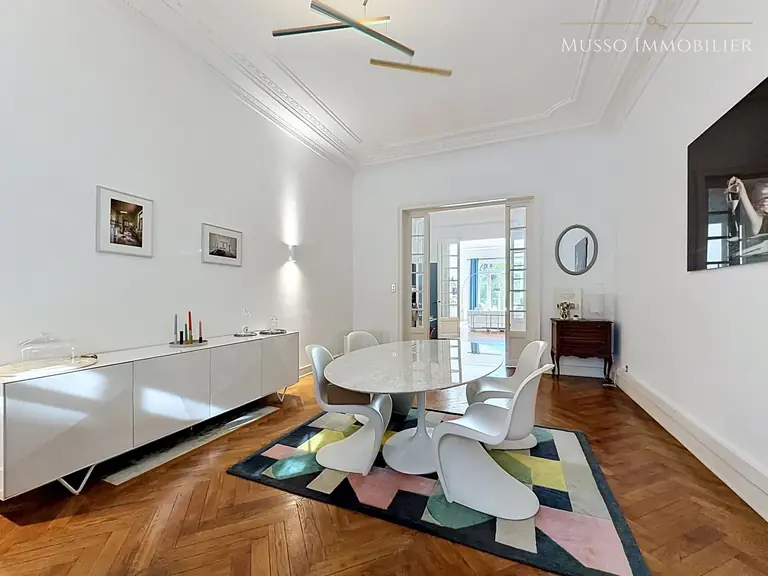 Appartement T6 — 252 m², Marseille 8ᵉ — photo 2