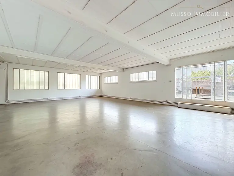 Bureaux — 225 m², Gentilly — photo 1