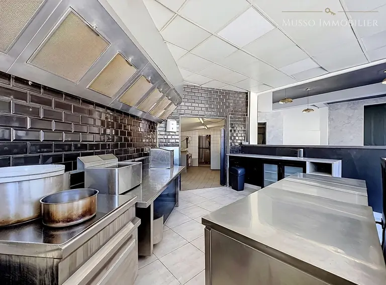 Local commercial — 110 m², Château-Gombert, Marseille 13ᵉ — photo 11
