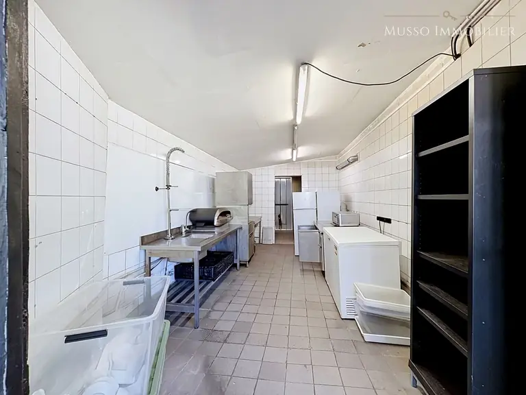 Local commercial — 110 m², Château-Gombert, Marseille 13ᵉ — photo 13
