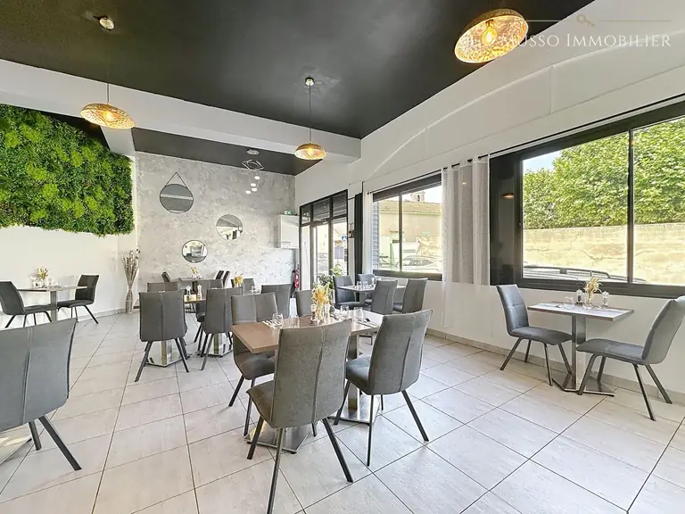 Local commercial — 110 m², Château-Gombert, Marseille 13ᵉ — photo 3