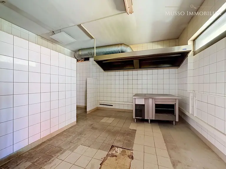Local commercial — 260 m², Marseille 14ᵉ — photo 10