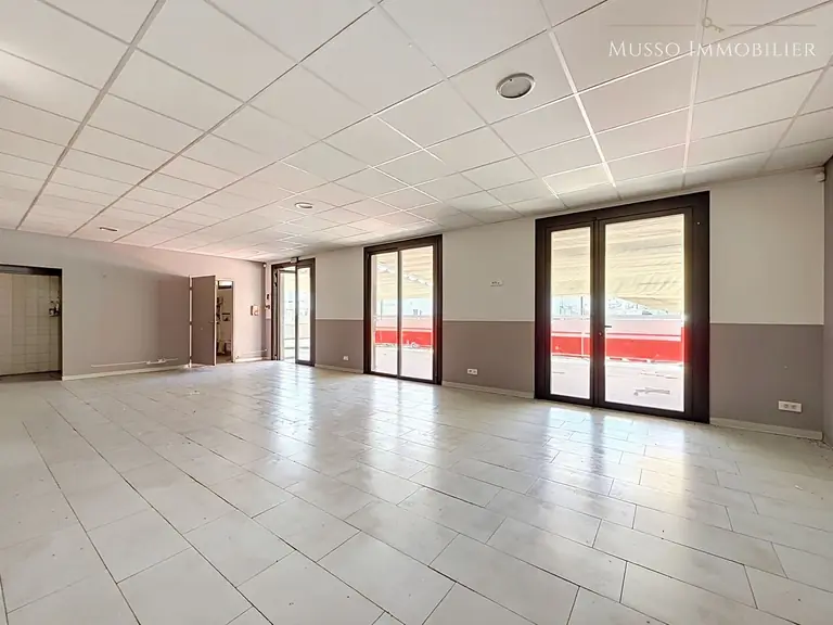 Local commercial — 260 m², Marseille 14ᵉ — photo 8