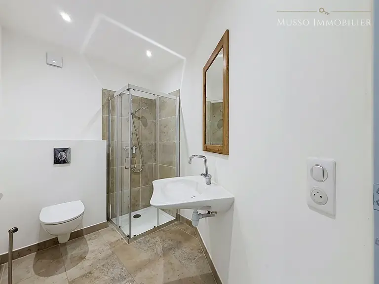 Local commercial — 120 m², Orange (84) — photo 9