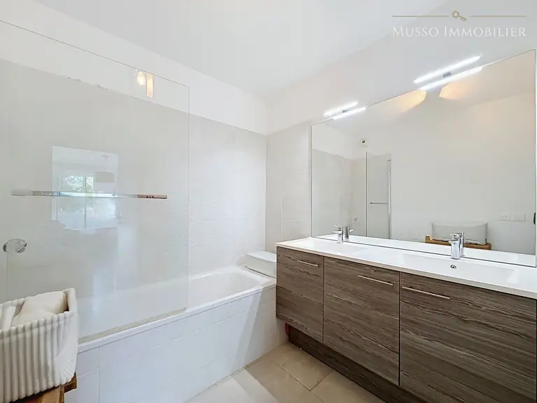Local commercial — 120 m², Orange (84) — photo 18