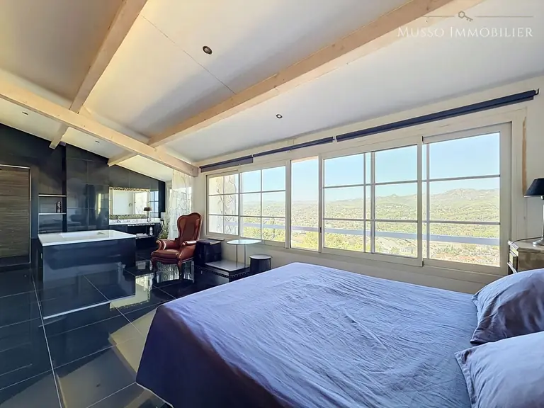 Maison traditionnelle — 184 m², Marseille 11ᵉ — photo 16