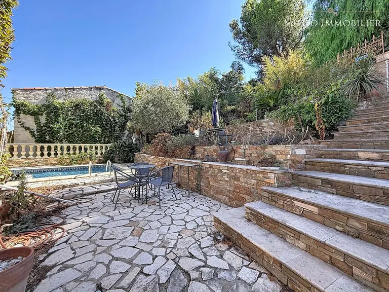 Maison traditionnelle — 184 m², Marseille 11ᵉ — photo 3