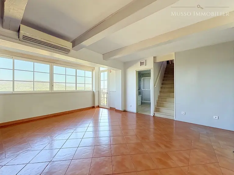 Maison traditionnelle — 184 m², Marseille 11ᵉ — photo 7