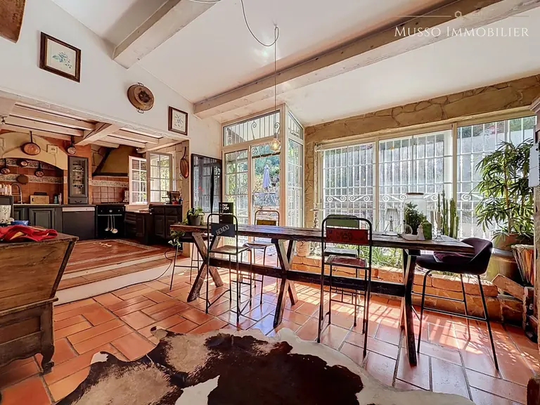 Maison traditionnelle — 184 m², Marseille 11ᵉ — photo 9