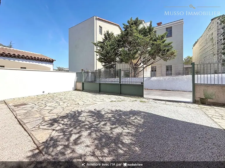 Maison traditionnelle — 122 m², Marseille 9ᵉ — photo 2