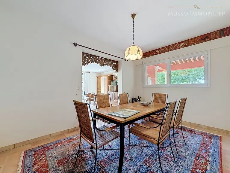 Maison traditionnelle — 197 m², St Marc Jaumegarde — photo 11