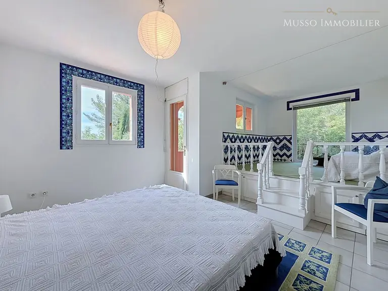 Maison traditionnelle — 197 m², St Marc Jaumegarde — photo 18