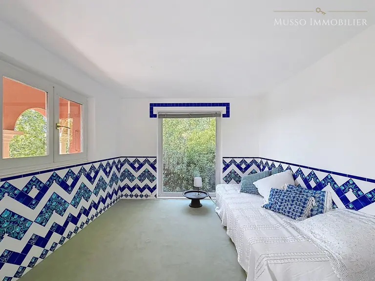 Maison traditionnelle — 197 m², St Marc Jaumegarde — photo 19