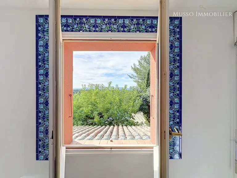 Maison traditionnelle — 197 m², St Marc Jaumegarde — photo 20
