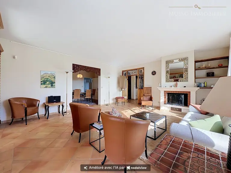 Maison traditionnelle — 197 m², St Marc Jaumegarde — photo 8