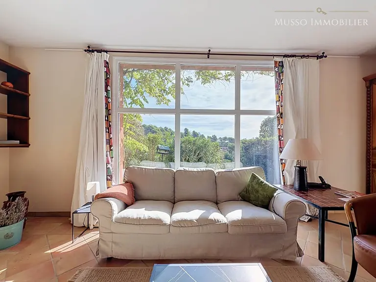 Maison traditionnelle — 197 m², St Marc Jaumegarde — photo 9